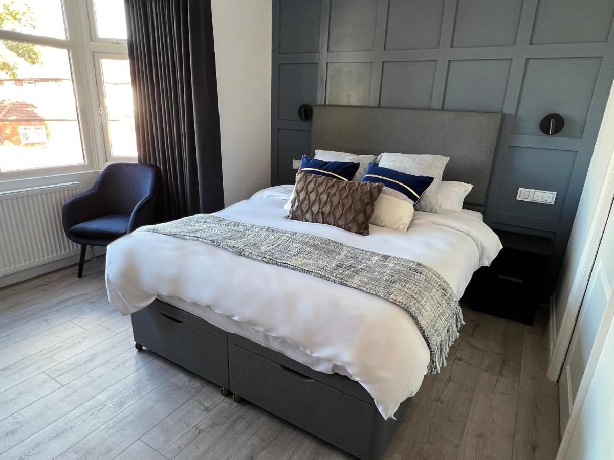 United Home B&B Salford  Ngoại thất bức ảnh