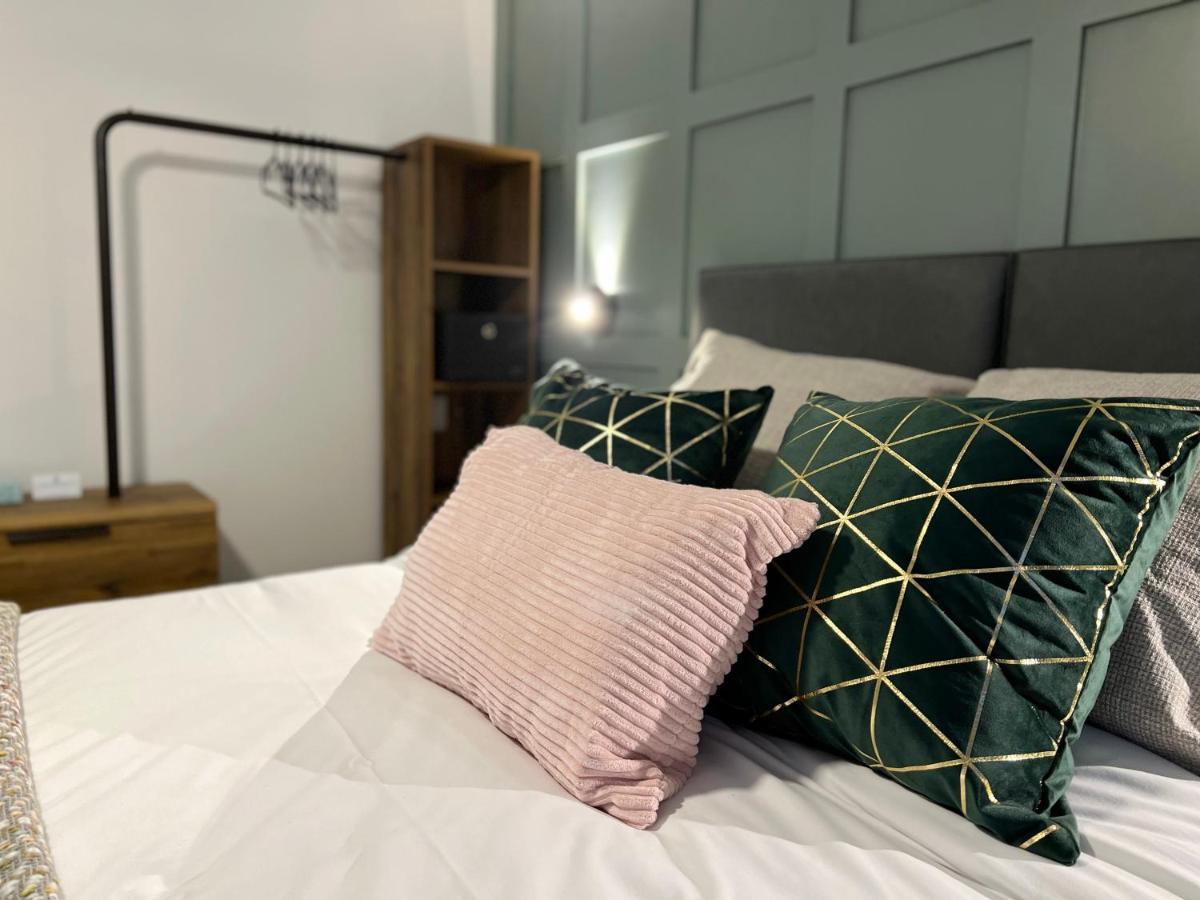 United Home B&B Salford  Ngoại thất bức ảnh
