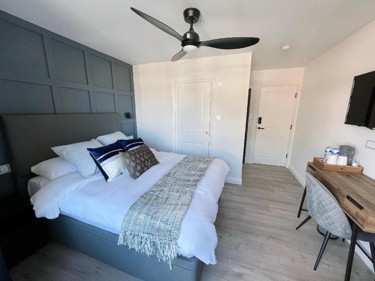 United Home B&B Salford  Ngoại thất bức ảnh
