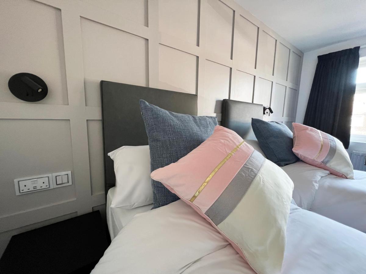 United Home B&B Salford  Ngoại thất bức ảnh
